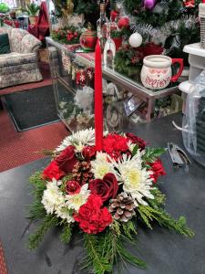Single candle centerpiece